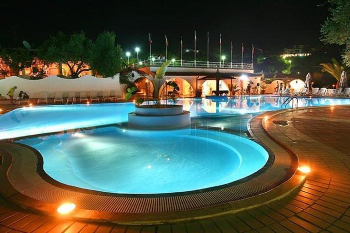 Residence Villaggio Smedile กาโปวาติกาโน ภายนอก รูปภาพ